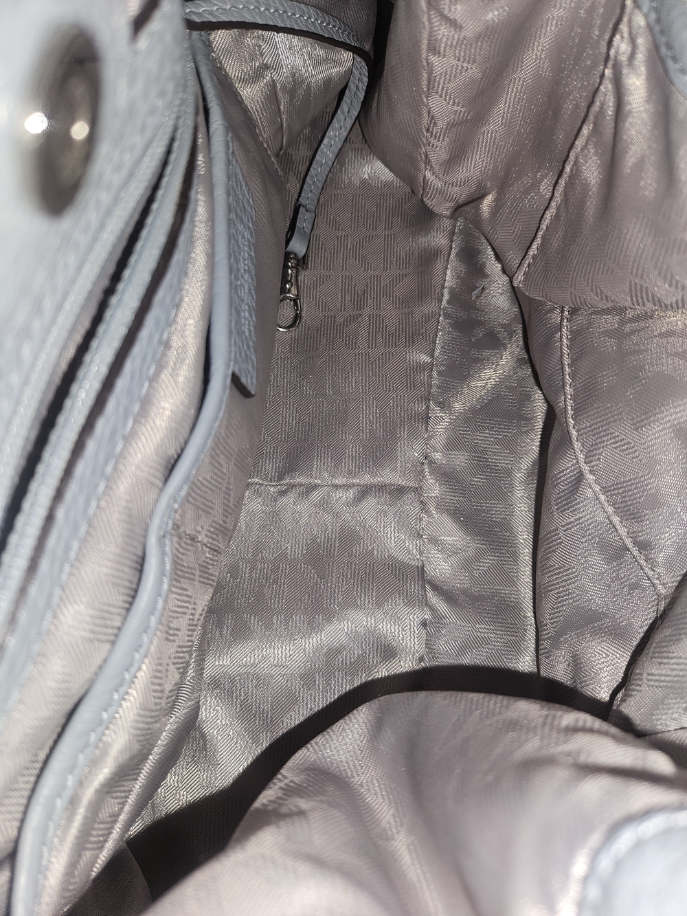Michael Kors Light Grey Leather Drawstring Shoulder Bag - Picture 4 of 5
